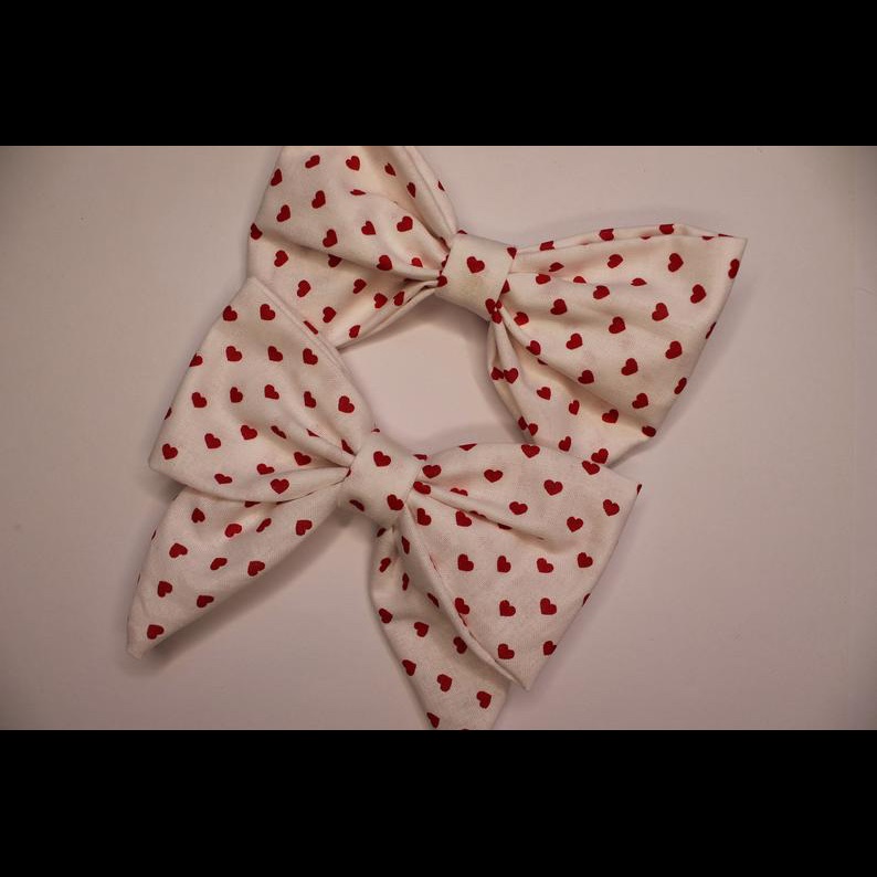 Tiny Hearts Bow